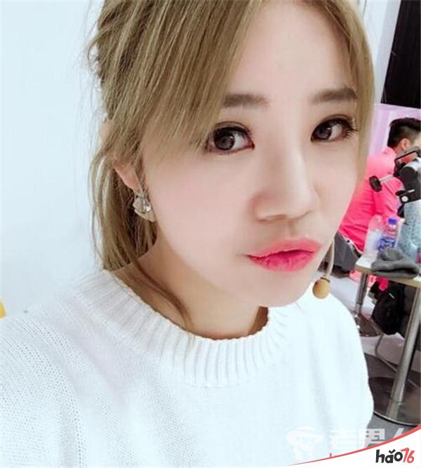 斗鱼雪mm直播倒立走光视频_个人资料真名黑